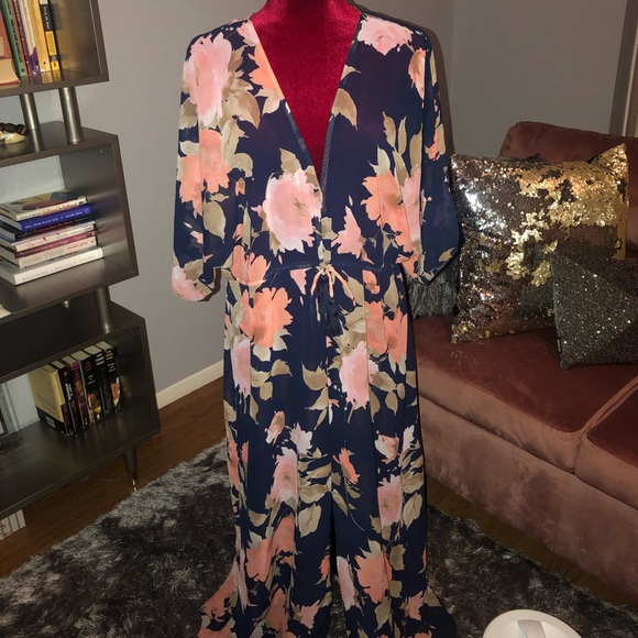 Sheer Flower 🌸 Dress - Picture 3 of 5